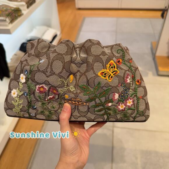 Coach Handbags - NWT COACH Faye Shoulder Bag Signature Jacquard With Floral Embroidery cdz02